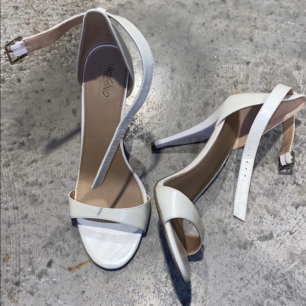 White Pumps
